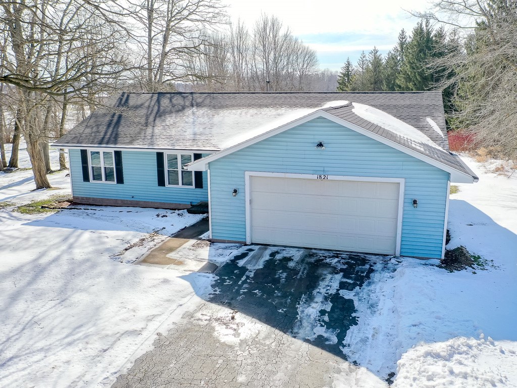 1821 Lake Road Webster, NY 14580 - Photo 1 of 1