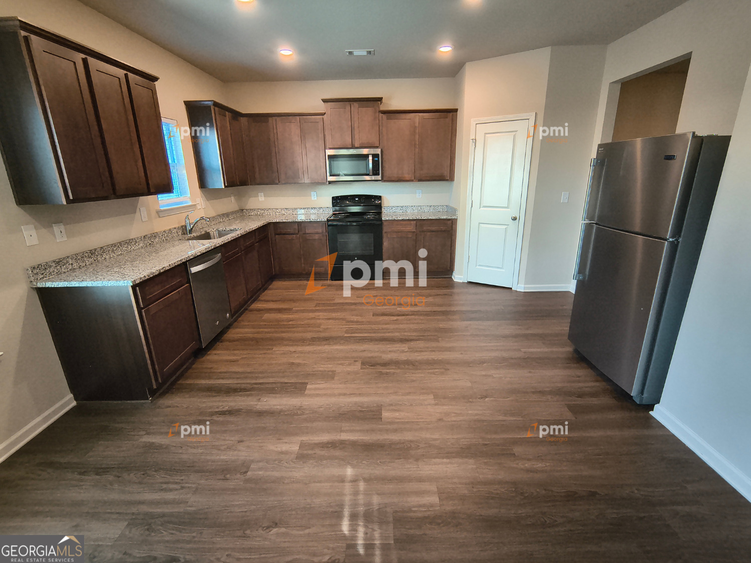 209 Oliver Drive Locust Grove, GA 30248 - Photo 2 of 23