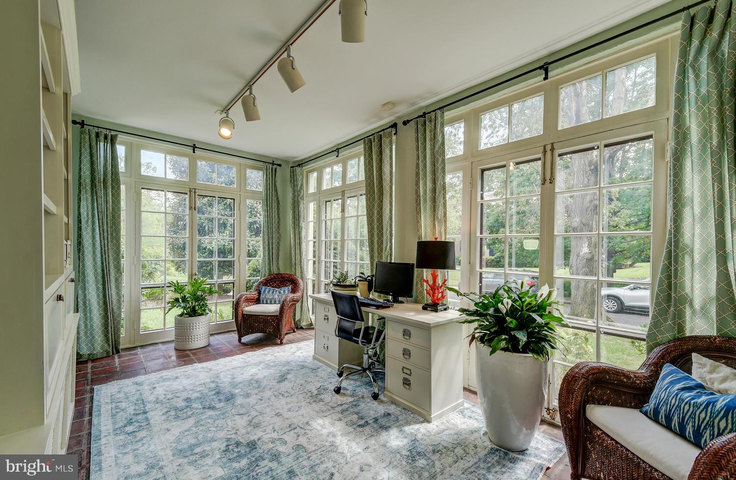 206 St Dunstans Road Baltimore, MD 21212 - Photo 13 of 51