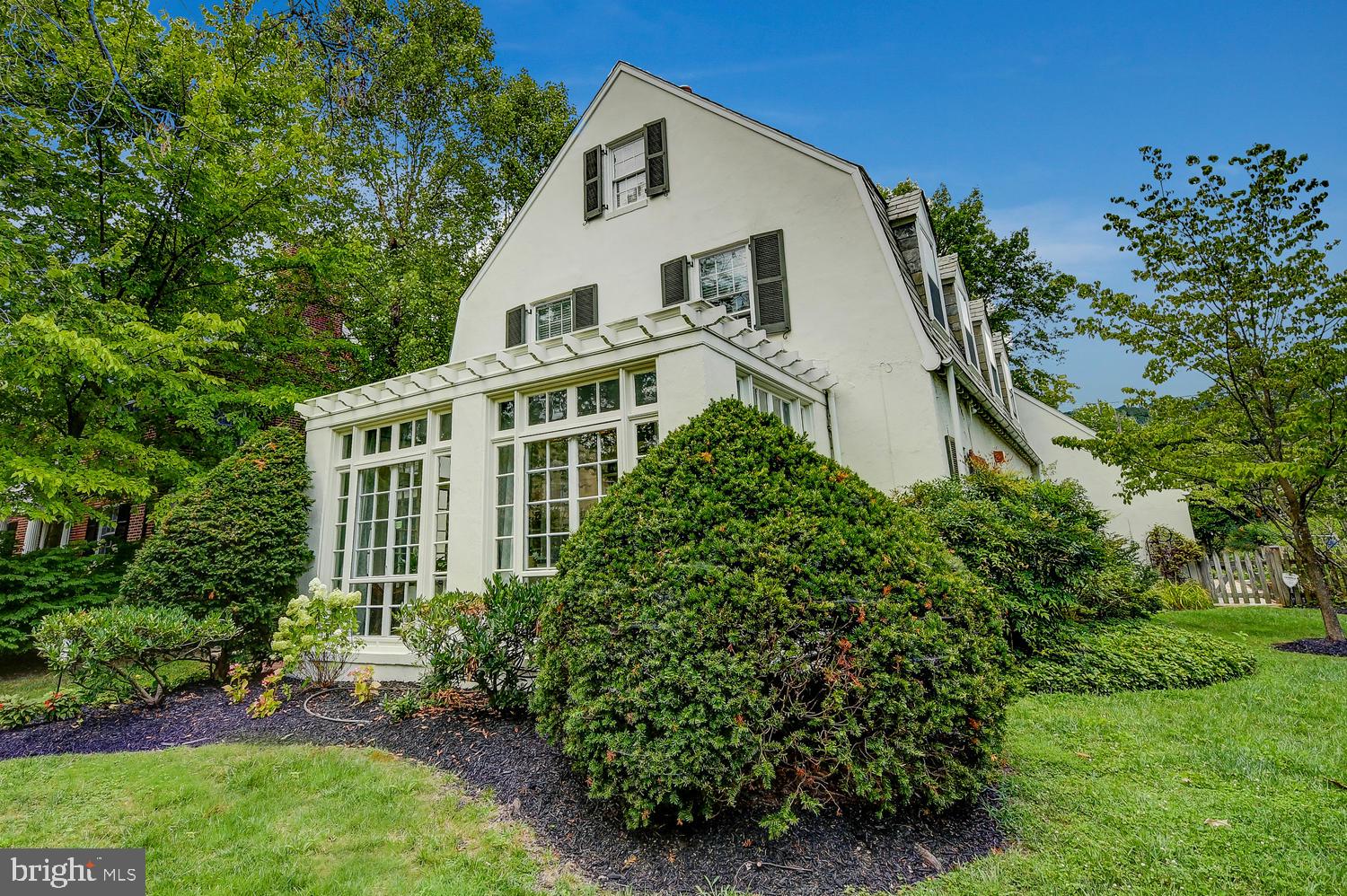 206 St Dunstans Road Baltimore, MD 21212 - Photo 3 of 51