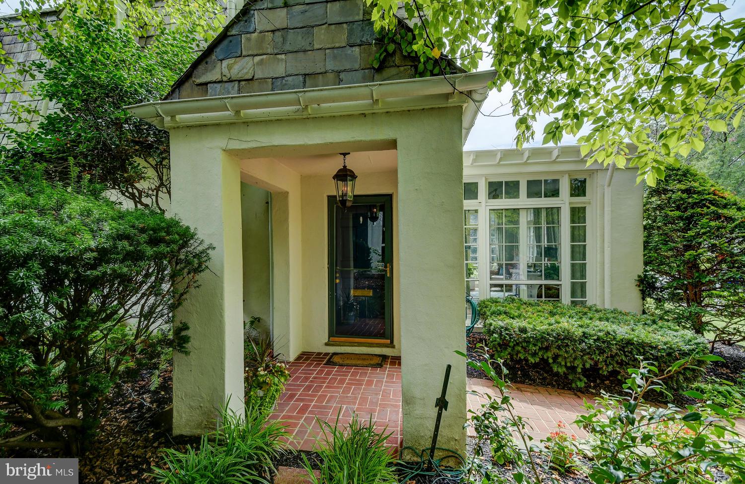 206 St Dunstans Road Baltimore, MD 21212 - Photo 5 of 51