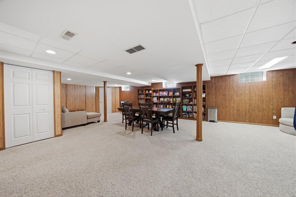 1804 Edith Way Crown Point, IN 46307 - Photo 32 of 50 1200x799