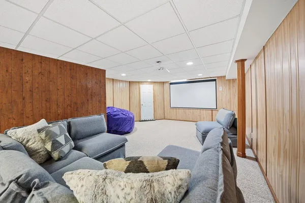 $450,000 | 1804 Edith Way, Crown Point, IN 46307