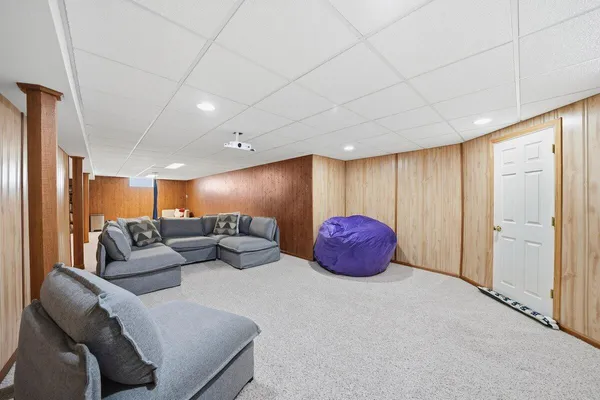 $450,000 | 1804 Edith Way, Crown Point, IN 46307