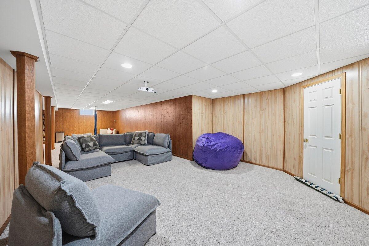 1804 Edith Way Crown Point, IN 46307 - Photo 35 of 50 1200x799