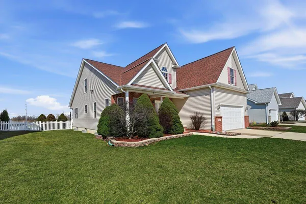 $450,000 | 1804 Edith Way, Crown Point, IN 46307