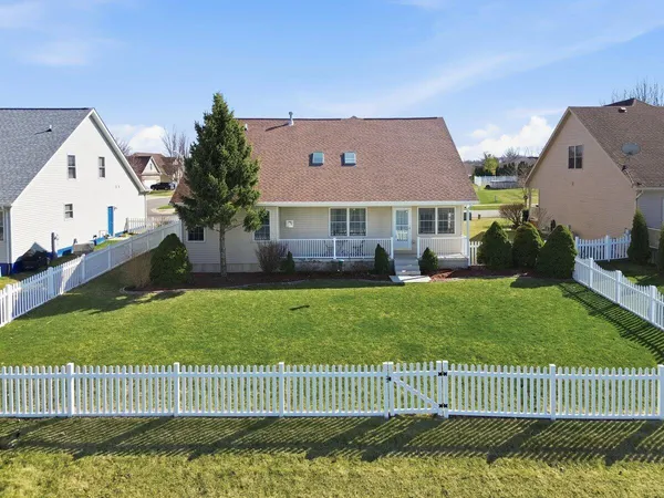 $450,000 | 1804 Edith Way, Crown Point, IN 46307