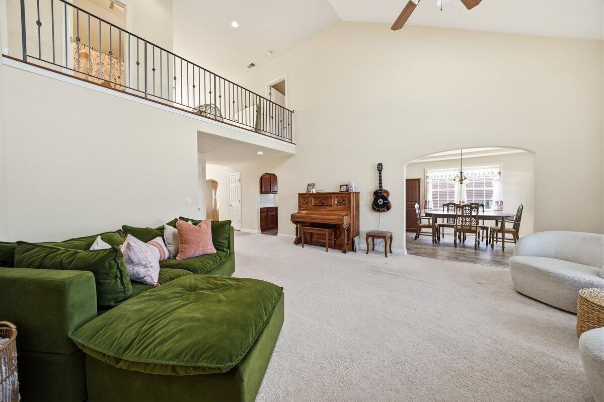 1804 Edith Way Crown Point, IN 46307 - Photo 7 of 50 1200x799