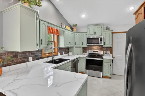 $574,000 | 3652 Sawyer Road, Sawyer, MI 49125