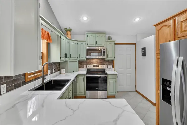 $574,000 | 3652 Sawyer Road, Sawyer, MI 49125