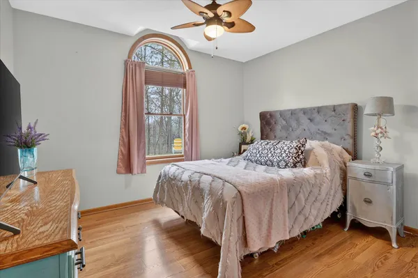 $574,000 | 3652 Sawyer Road, Sawyer, MI 49125