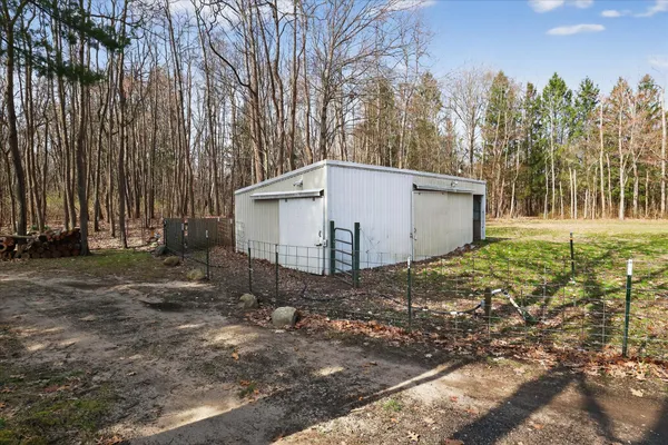 $574,000 | 3652 Sawyer Road, Sawyer, MI 49125