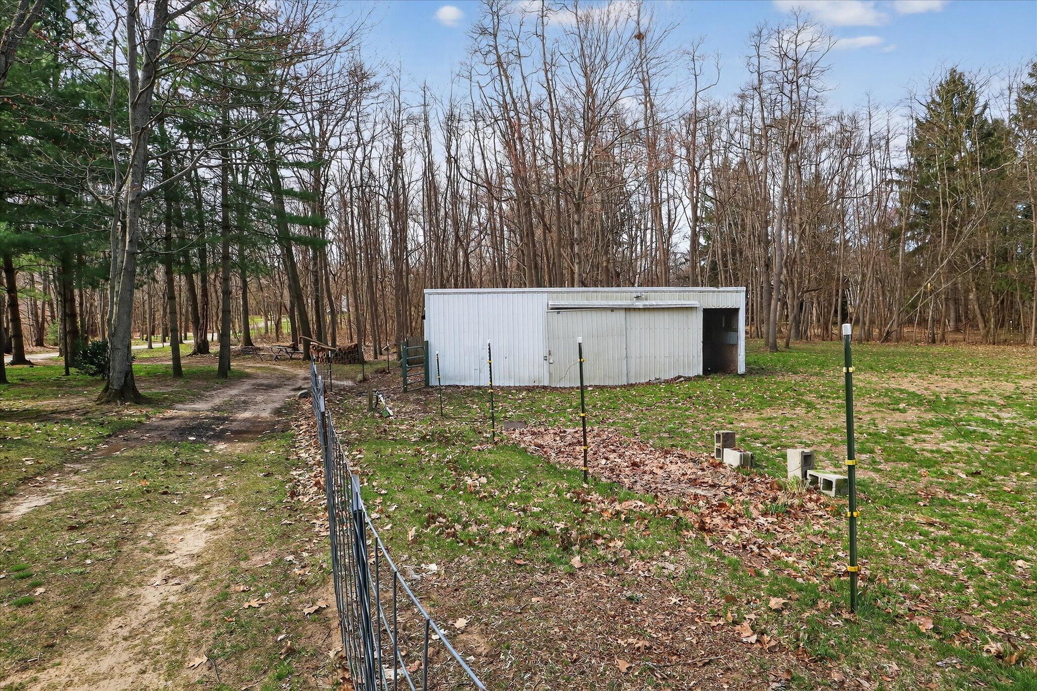 3652 Sawyer Road Sawyer, MI 49125 - Photo 37 of 44 Stable