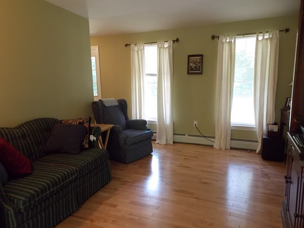 19 Round Road Lunenburg, MA 01462 - Photo 6 of 16