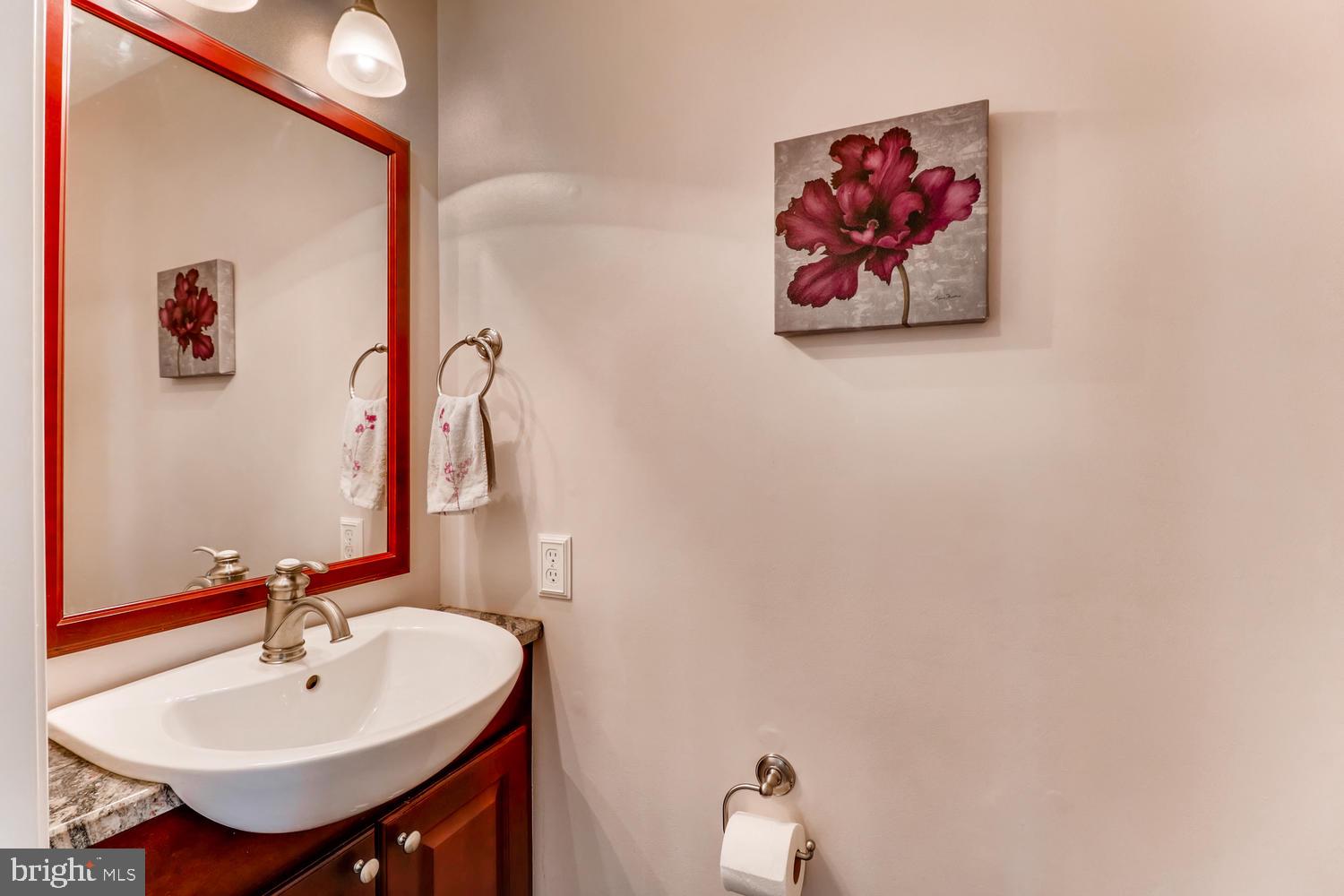 9527 Ridgeview Drive Columbia, MD 21046 - Photo 14 of 34 Powder Room