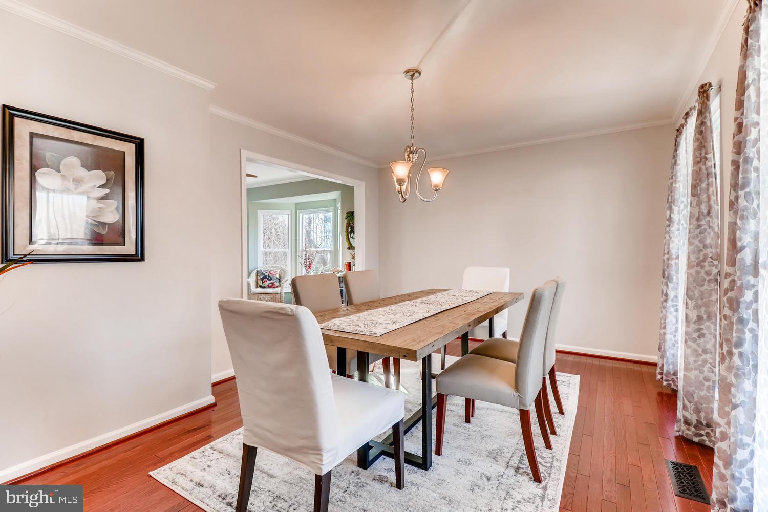 9527 Ridgeview Drive Columbia, MD 21046 - Photo 7 of 34 Dining Room