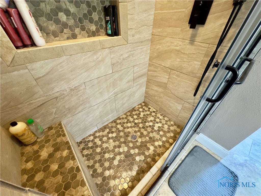 130 Lawai Road Oregon, OH 43616 - Photo 23 of 48 Gallery Image 23