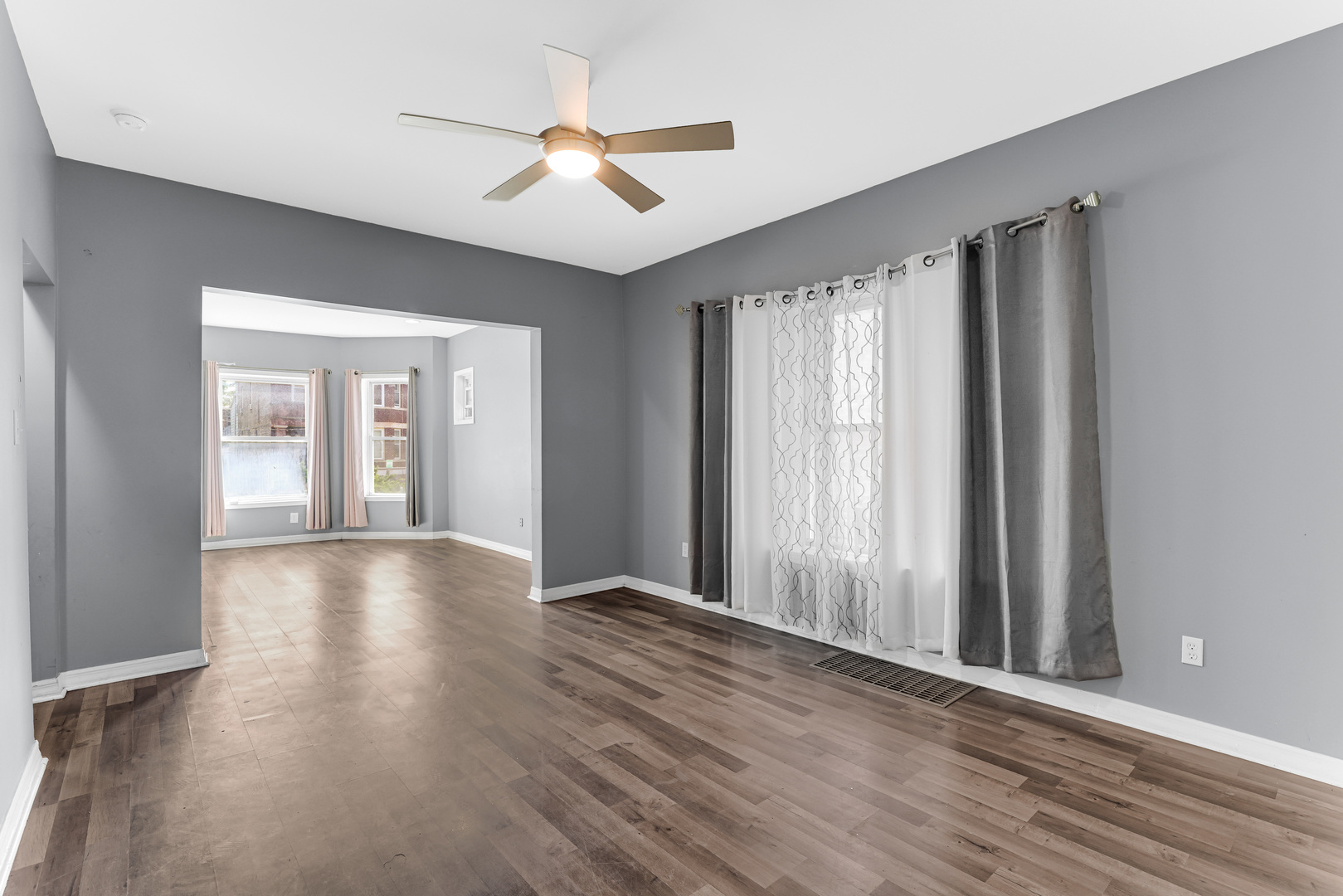 7012 South Sangamon Street Chicago, IL 60621 - Photo 5 of 8 Gallery Image 5