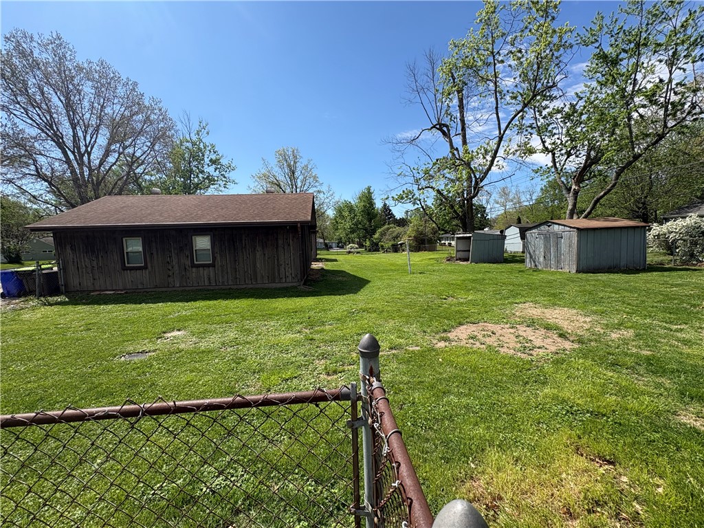 345 North 34th Street Decatur, IL 62521 - Photo 6 of 17