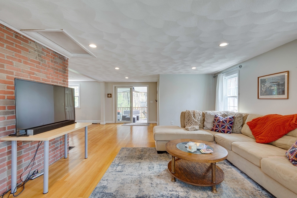 15 Williams Road North Reading, MA 01864 - Photo 16 of 38 Gallery Image 16
