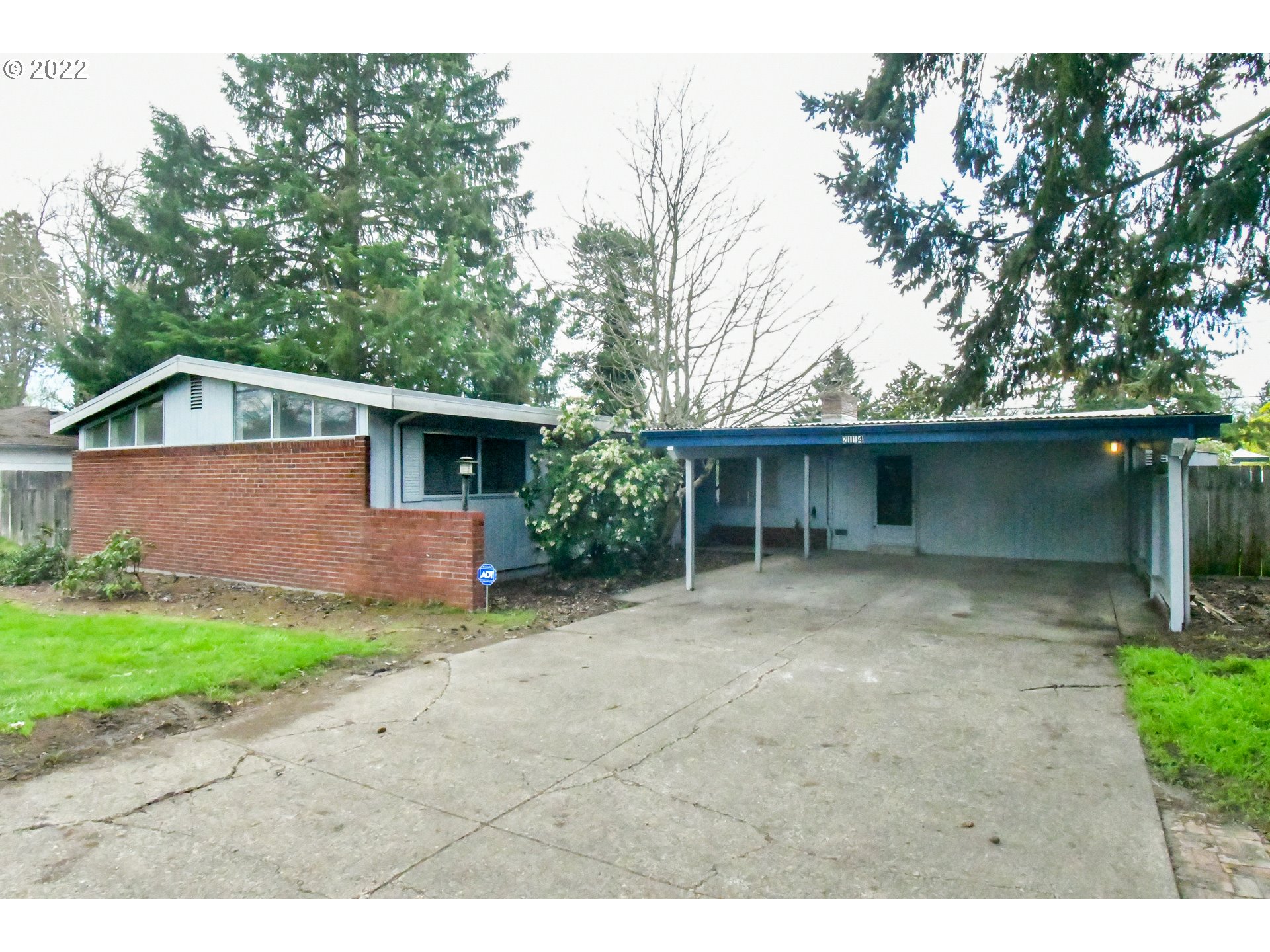 2114 Cal Young Road Eugene, OR 97401 - Photo 1 of 28 Gallery Image 1