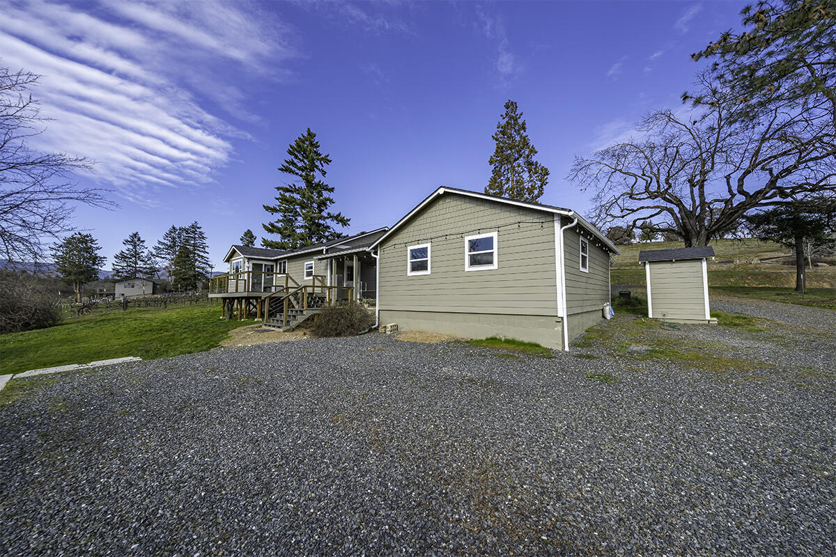 4409 South Stage Road Medford, OR 97501 - Photo 24 of 27 DSC08455