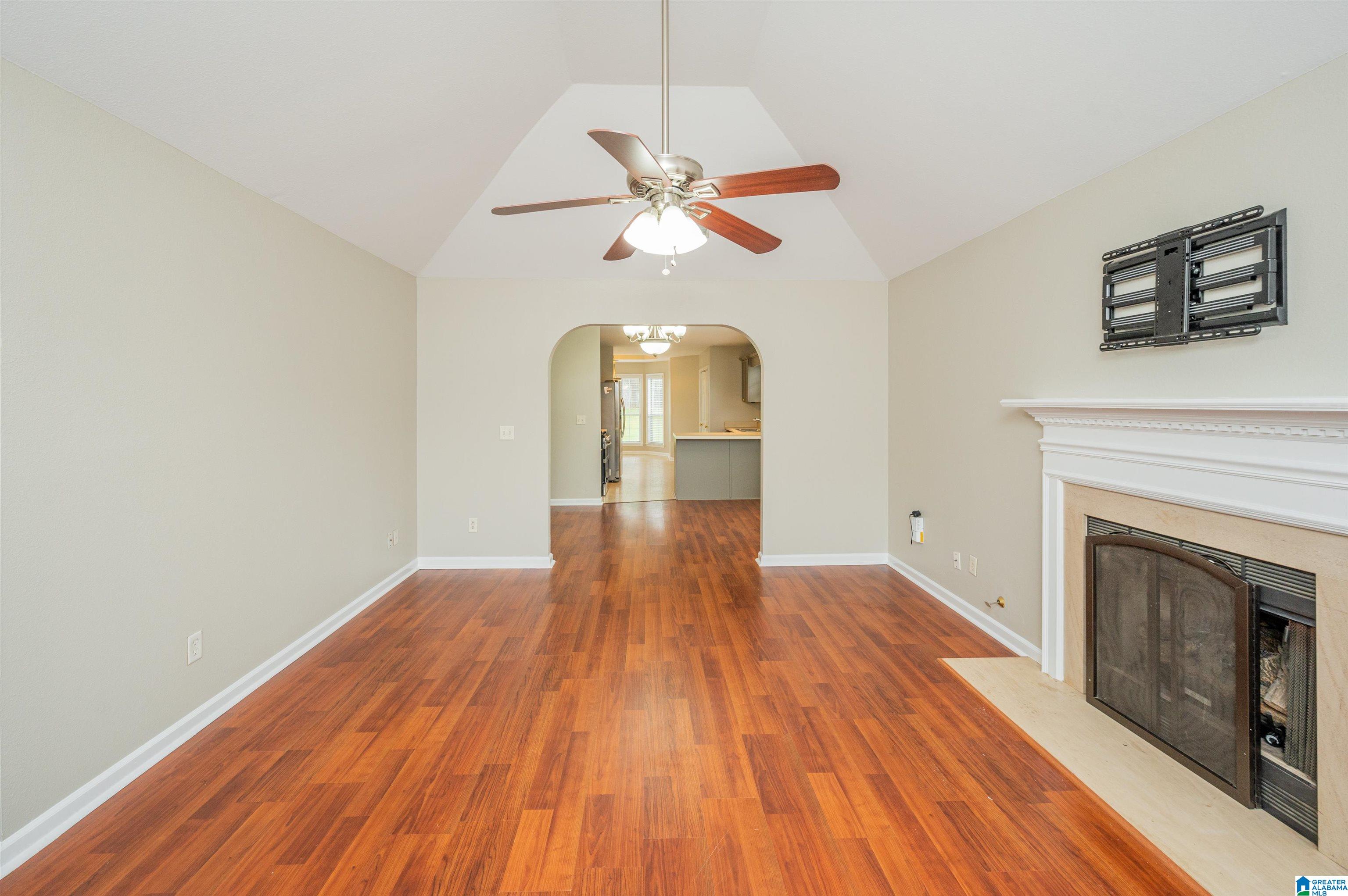 512 Walker Road Pelham, AL 35124 - Photo 9 of 40