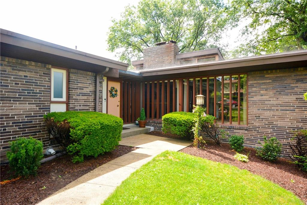 133 Adele Road Pittsburgh, PA 15237 - Photo 2 of 24