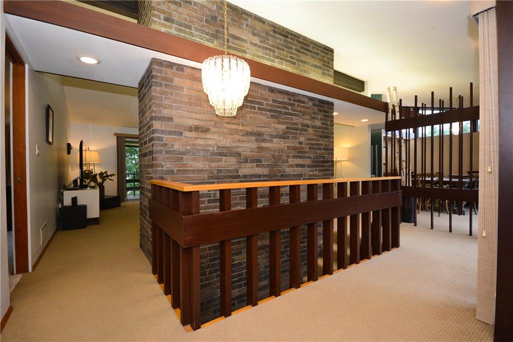 133 Adele Road Pittsburgh, PA 15237 - Photo 3 of 24