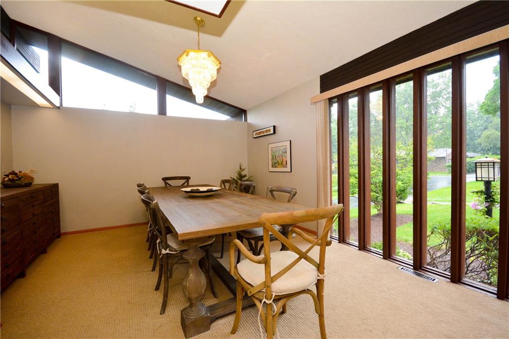 133 Adele Road Pittsburgh, PA 15237 - Photo 4 of 24