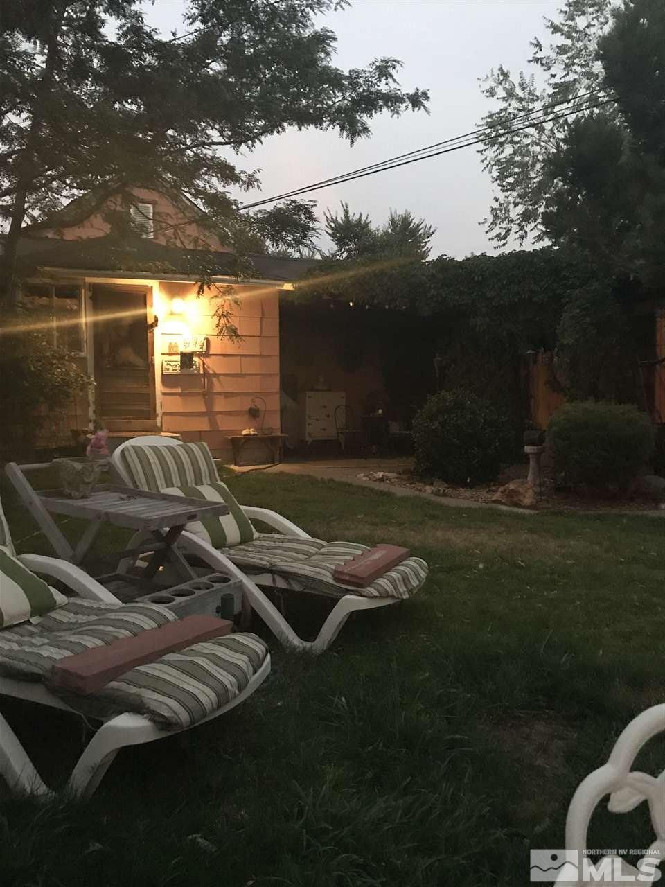 921 Washington Street Reno, NV 89503 - Photo 6 of 25 a backyard of a house with lots of green space