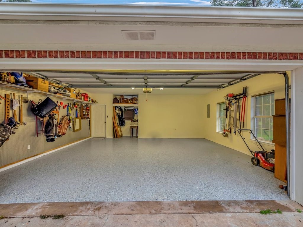 206 Cascade Court Lufkin, TX 75901 - Photo 26 of 27 a view of a water heater room