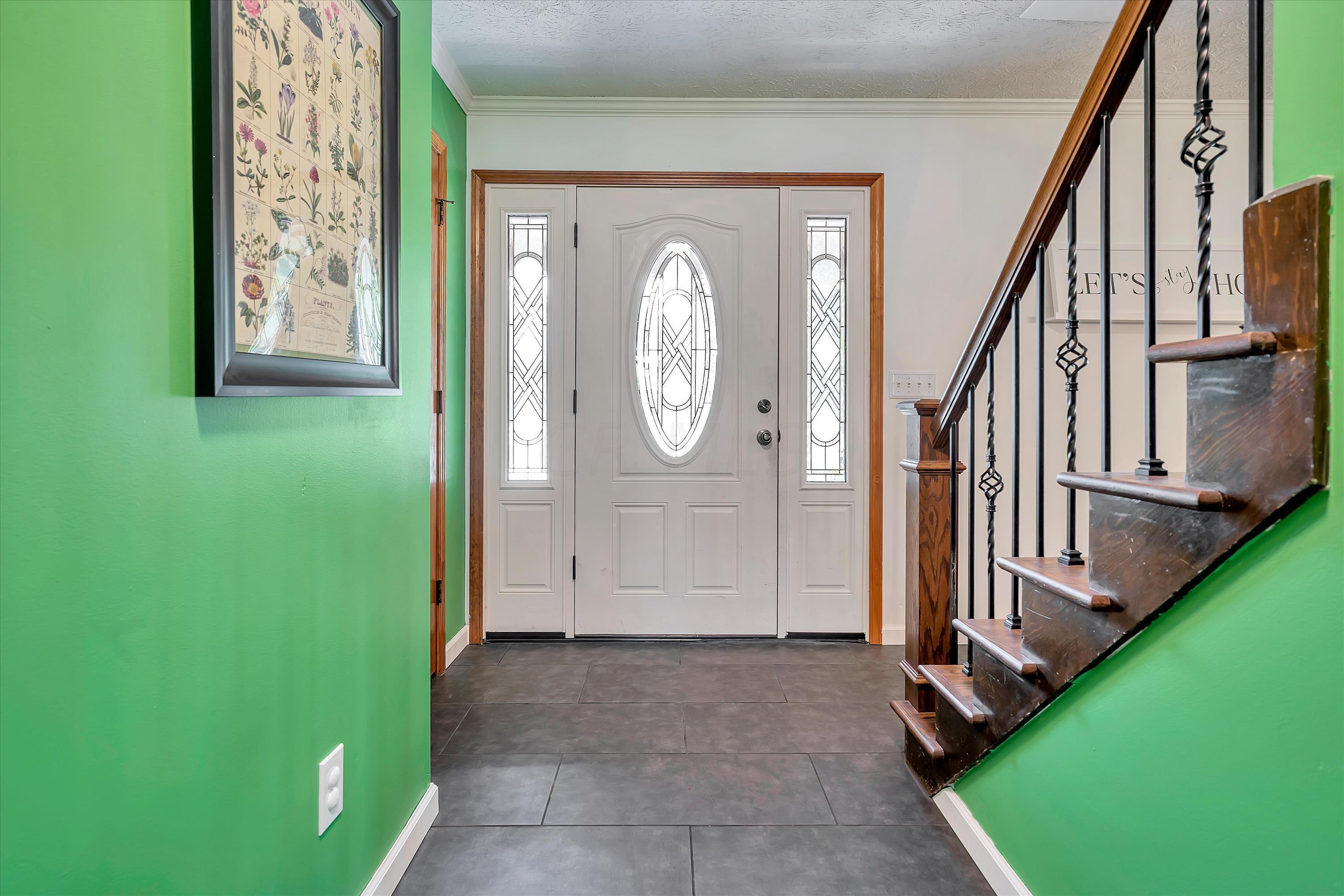 820 Riva Ridge Boulevard Columbus, OH 43230 - Photo 5 of 55 5_f8_820RivaRidge_007