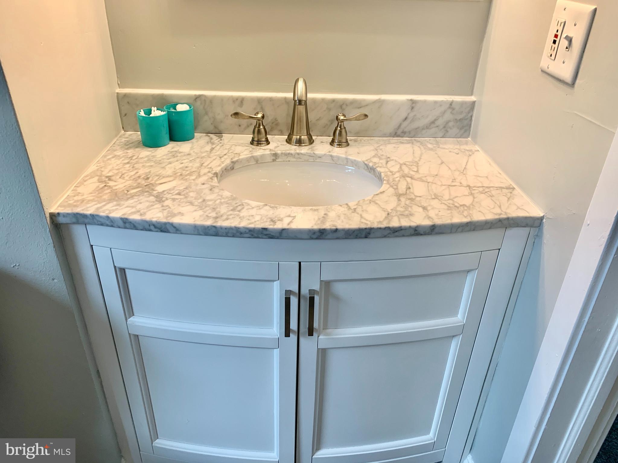 3009 Spring Mill Road Plymouth Meeting, PA 19462 - Photo 22 of 32 MASTER BATHROOM SINK