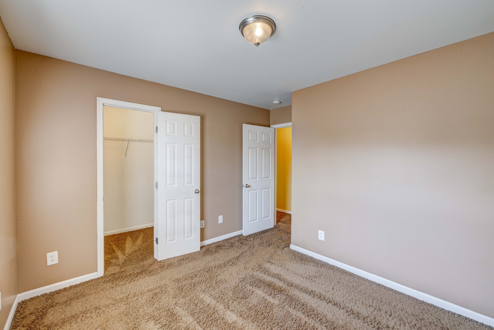 582 Cedar Grove Road Lebanon, TN 37087 - Photo 28 of 47 a view of a room with closet and mirror