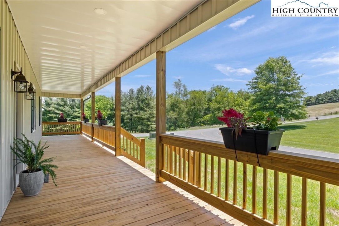 570 Rivers Edge Road Sparta, NC 28675 - Photo 5 of 47 Gallery Image 5