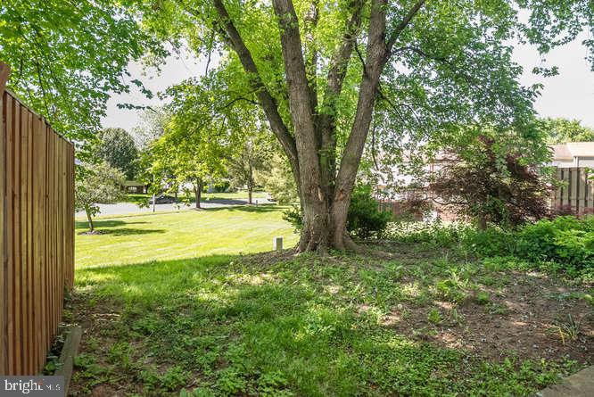 1407 Farmcrest Way Silver Spring, MD 20905 - Photo 3 of 32 Gallery Image 3