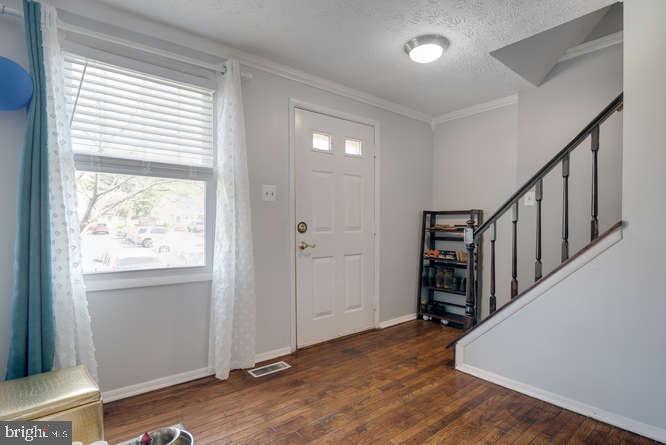 1407 Farmcrest Way Silver Spring, MD 20905 - Photo 7 of 32 Gallery Image 7