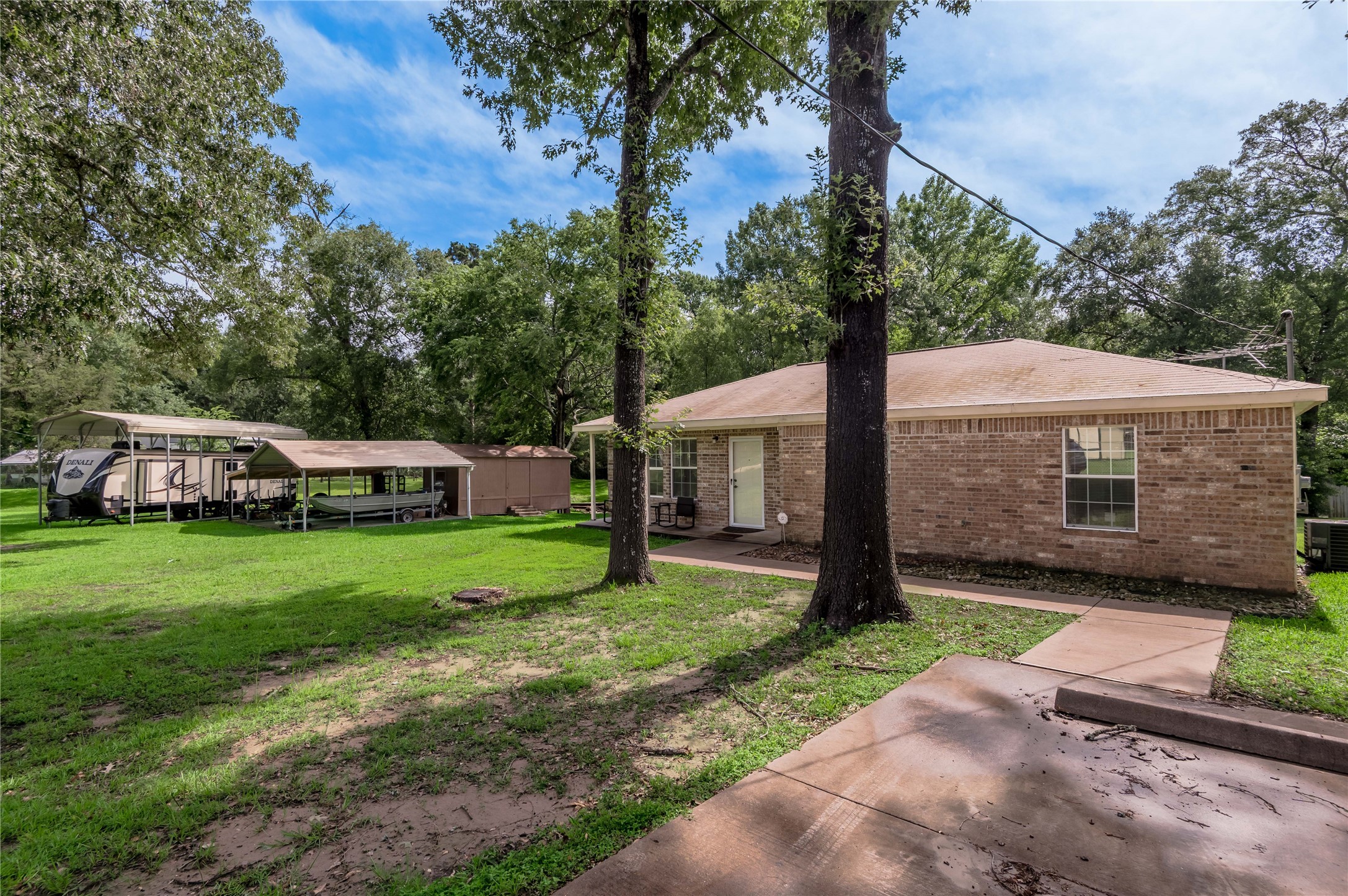 405 Peacock Path Trinity, TX 75862 - Photo 6 of 49