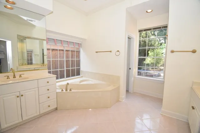 $650,000 | 16 Treverstone Court, Sugar Land, TX 77479