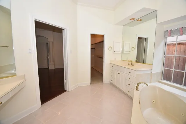 $650,000 | 16 Treverstone Court, Sugar Land, TX 77479