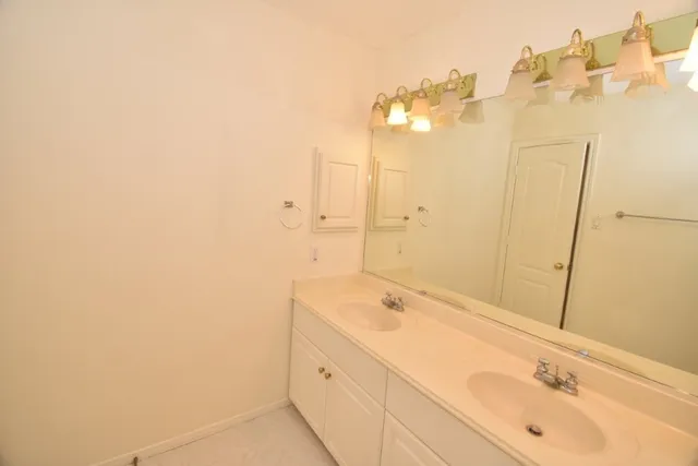 $650,000 | 16 Treverstone Court, Sugar Land, TX 77479