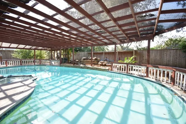 $650,000 | 16 Treverstone Court, Sugar Land, TX 77479