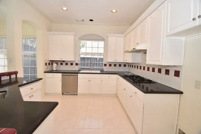 $650,000 | 16 Treverstone Court, Sugar Land, TX 77479