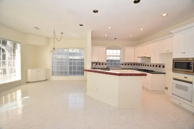 $650,000 | 16 Treverstone Court, Sugar Land, TX 77479