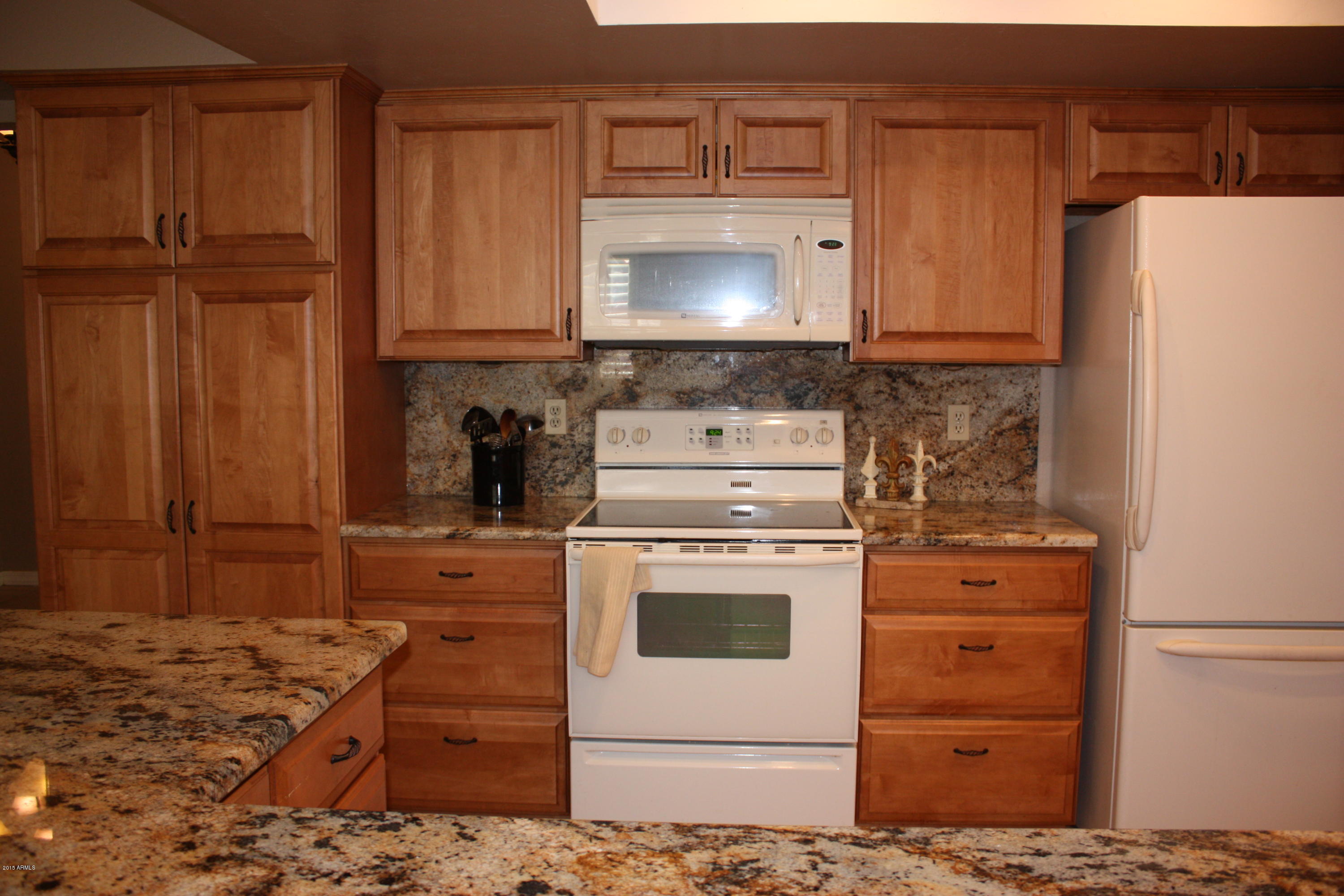920 East Grandview Road Phoenix, AZ 85022 - Photo 11 of 30 Kitchen 3