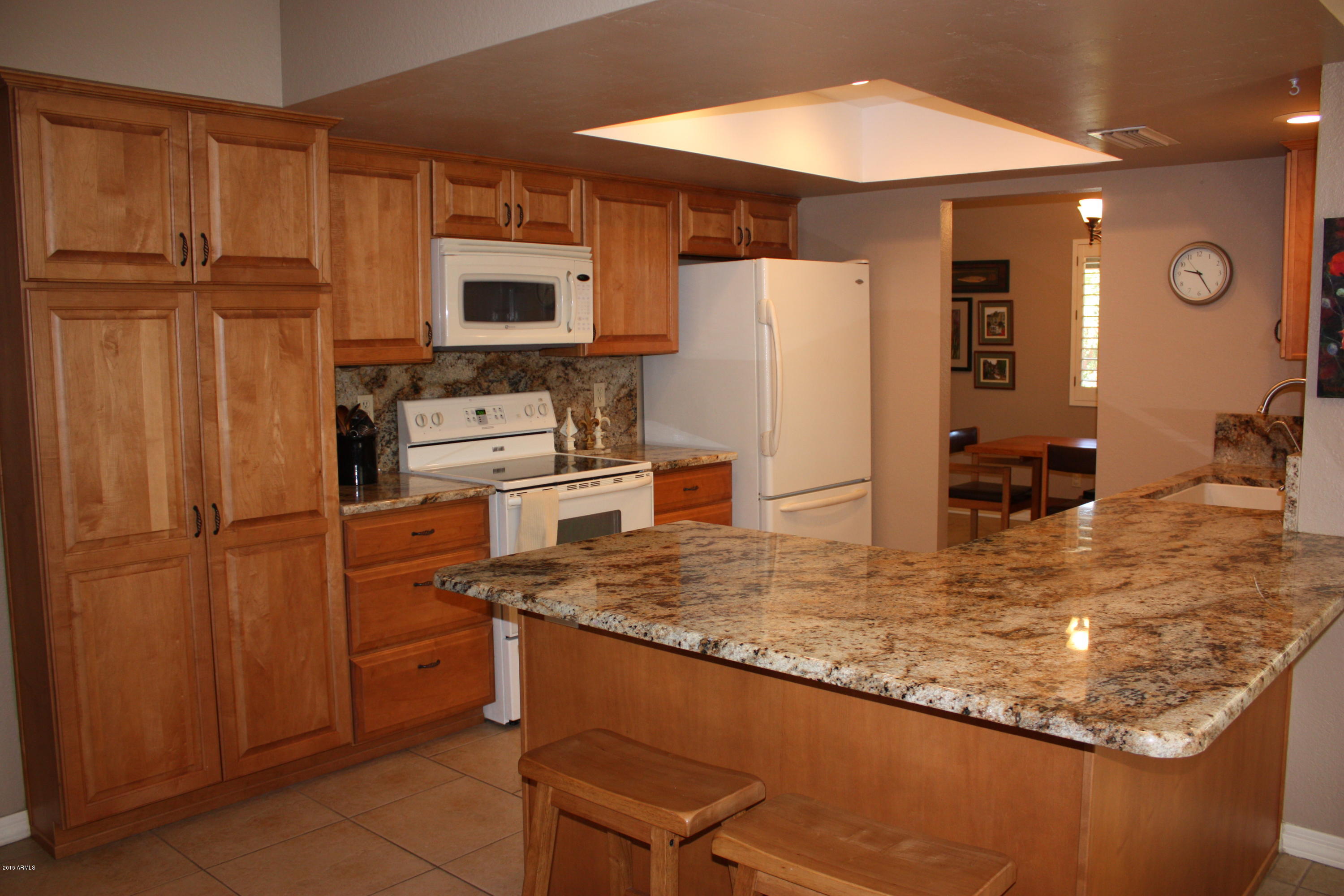 920 East Grandview Road Phoenix, AZ 85022 - Photo 12 of 30 Breakfast Bar