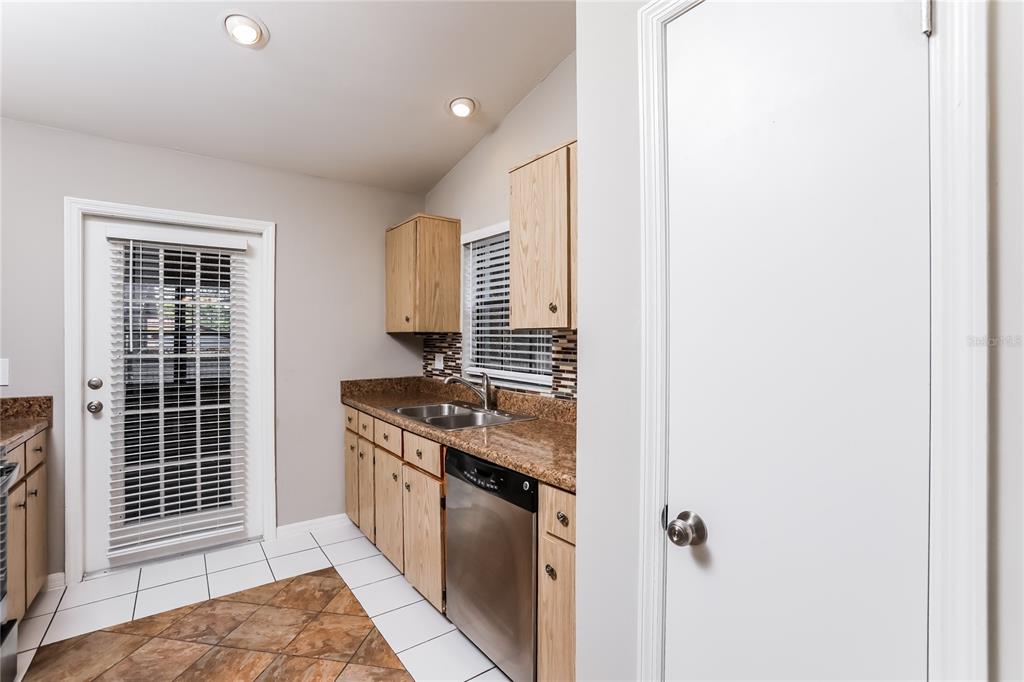 231 Lago Vista Street DeBary, FL 32713 - Photo 5 of 16