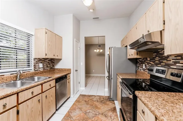 $2,335 | 231 Lago Vista Street, DeBary, FL 32713