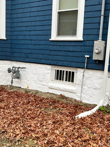 $369,900 | 141 Greenfield Street, Hartford, CT 06112